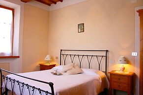 Stunning private villa for 8 guests with private pool, WIFI, TV, terra