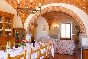 Stunning private villa for 8 guests with private pool, WIFI, TV, terra