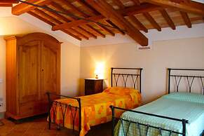 Stunning private villa for 8 guests with private pool, WIFI, TV, terra