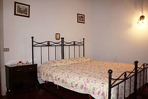 Beautiful Private Villa for 10 People with Private Pool, WIFI, TV, Pet