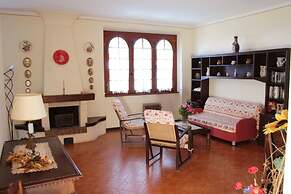 Beautiful Private Villa for 10 People with Private Pool, WIFI, TV, Pet