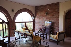 Beautiful Private Villa for 10 People with Private Pool, WIFI, TV, Pet