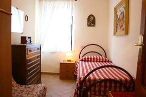 Wonderful Private Villa With Private Pool, TV, Pets Allowed and Parkin