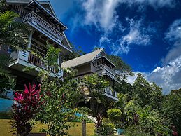 Mouggae Blues Villas