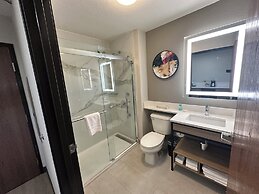 Midtown Suites-Greenville