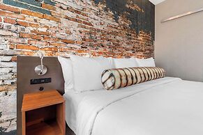 Cambria Hotel Omaha Downtown