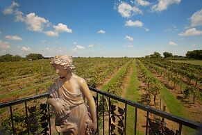 Holiday Inn Express & Suites Bryan - College Station by IHG