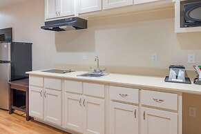 Red Roof Inn PLUS+ Fort Worth - Burleson