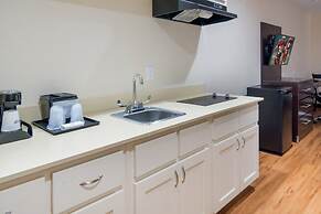 Red Roof Inn PLUS+ Fort Worth - Burleson