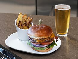 Staybridge Suites Seattle Downtown - Lake Union by IHG