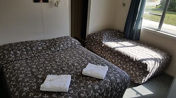 High Country Motel and Backpackers