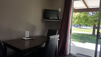 High Country Motel and Backpackers