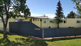 High Country Motel and Backpackers