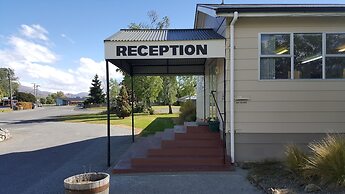 High Country Motel and Backpackers