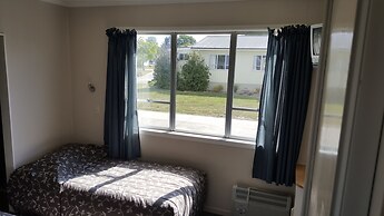 High Country Motel and Backpackers