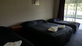 High Country Motel and Backpackers