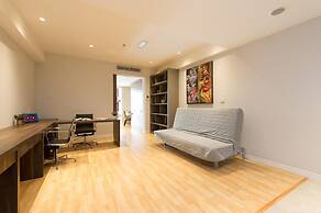 D'Majestic Place by Widebed