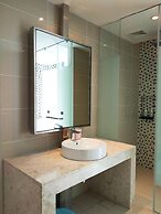 D'Majestic Place by Widebed