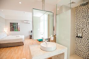 D'Majestic Place by Widebed