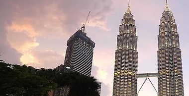 D'Majestic Place by Widebed