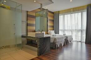 D'Majestic Place by Widebed