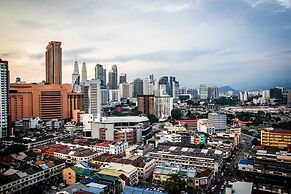 D'Majestic Place by Widebed