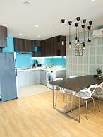 D'Majestic Place by Widebed