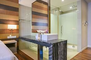 D'Majestic Place by Widebed