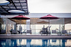 D'Majestic Place by Widebed