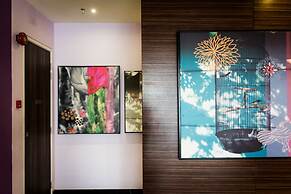 D'Majestic Place by Widebed