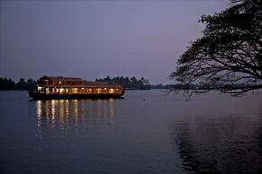Cosy Houseboats