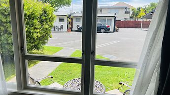 18th Avenue Thermal Motel