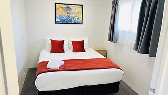 18th Avenue Thermal Motel