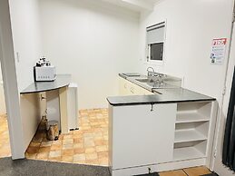 18th Avenue Thermal Motel