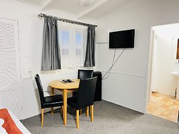 18th Avenue Thermal Motel