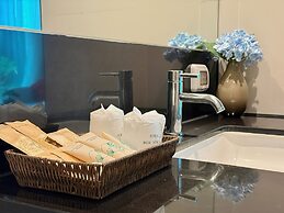 Civic Horizon Hotel & Residence