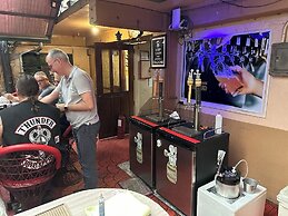 1st Street Park Apartelle