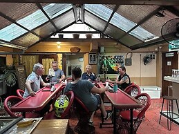 1st Street Park Apartelle