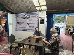 1st Street Park Apartelle