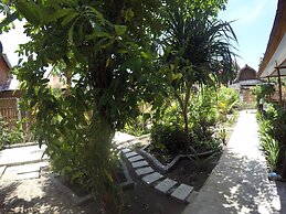 Gili Smile Bungalows