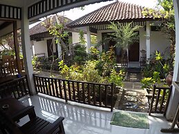 Gili Smile Bungalows