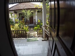 Gili Smile Bungalows