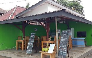 Gili Smile Bungalows