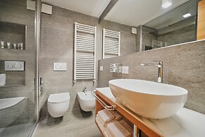 Hotel Excelsior Planet