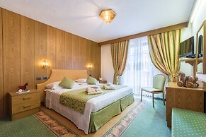Hotel Excelsior Planet
