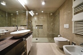 Hotel Excelsior Planet
