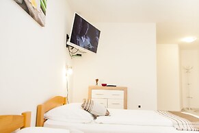 Rooms Garden Zagreb Airport