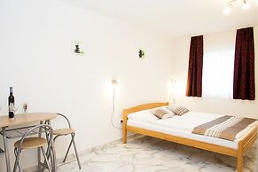 Rooms Garden Zagreb Airport