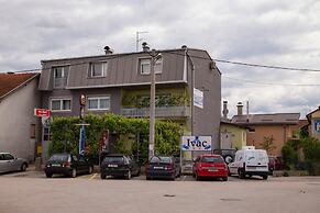 Guesthouse Ivac Inn Zagreb Airport