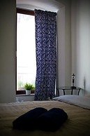 The Admiral House Courtyard